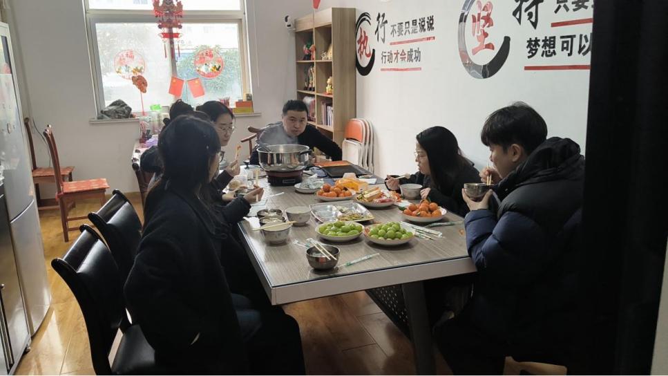 मिठास र एकता: ZMJ प्याकेजिङ्ग टोलीले सँगै लालटेन महोत्सव मनाउँछ