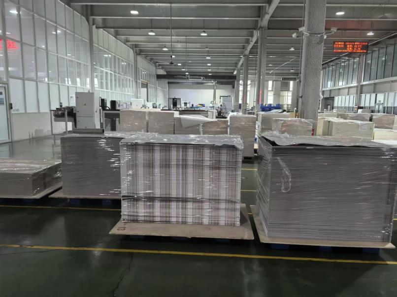 ग्लोबल पेपर प्याकेजिङको लागि हाम्रो QC मानकहरू सुदृढ गर्दै